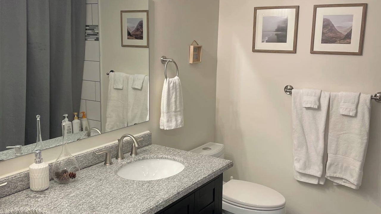 Photo of Bathroom in Golden