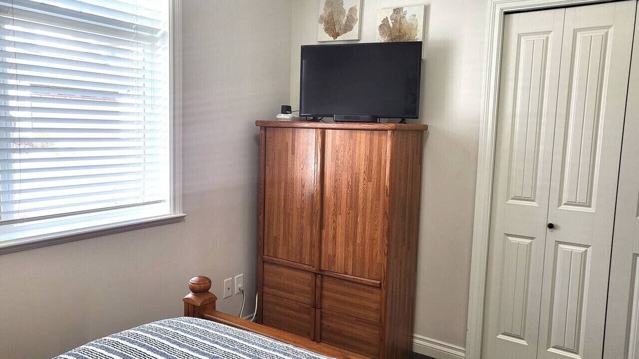 Photo of Bedroom in Osoyoos