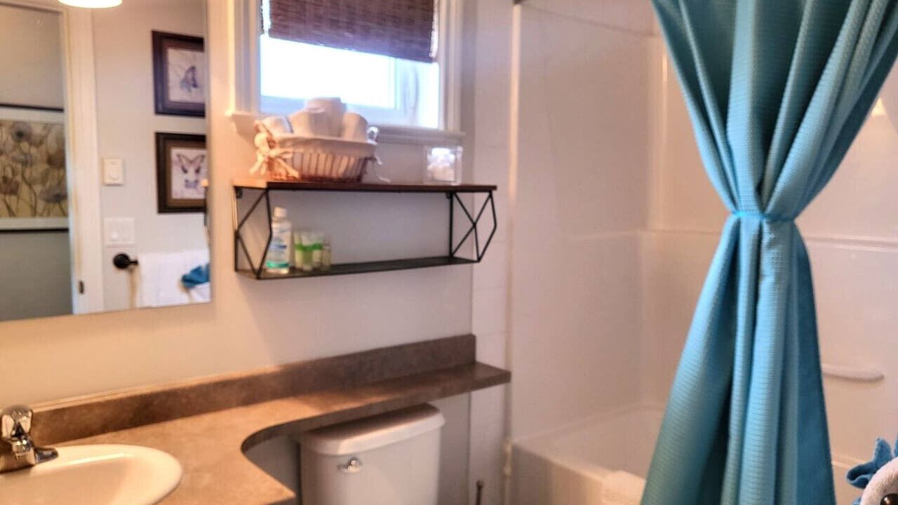 Photo of Bathroom in Osoyoos