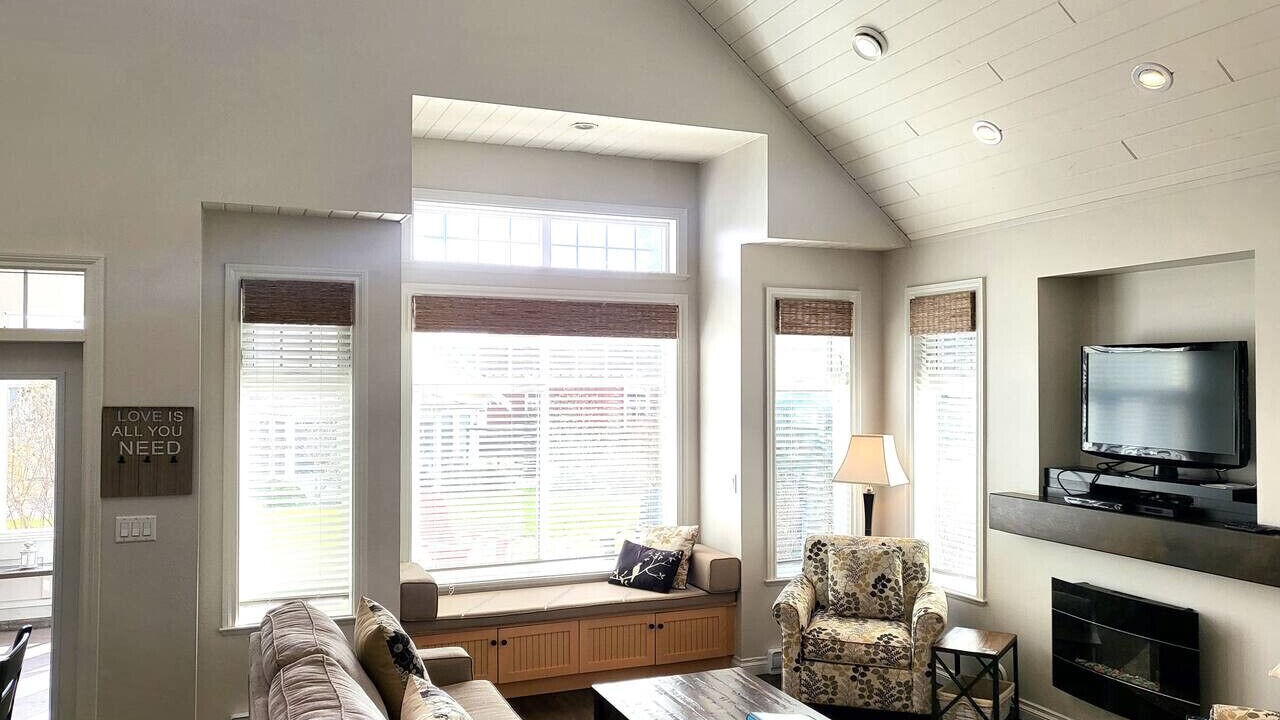 Photo of Livingroom in Osoyoos