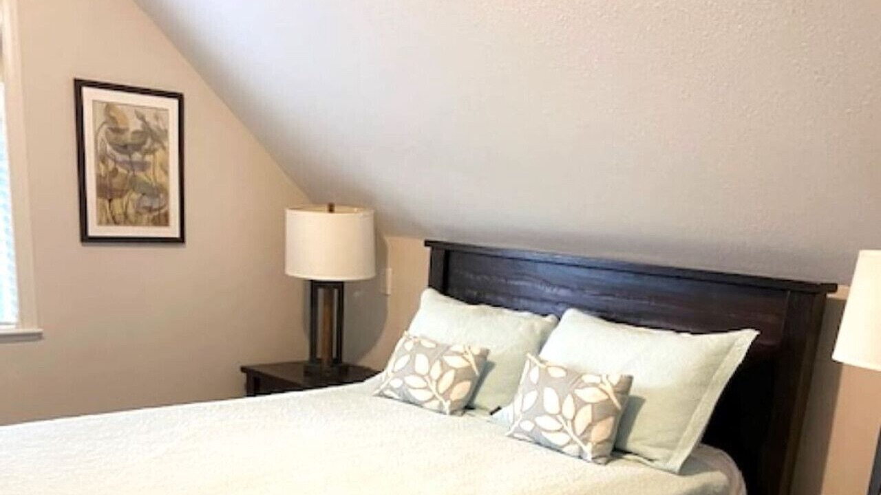 Photo of Bedroom in Osoyoos