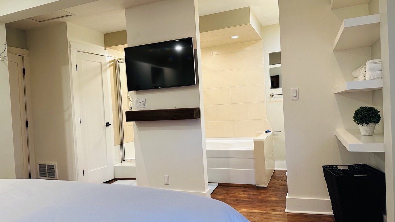 Photo of Bedroom in Kelowna Central Business District