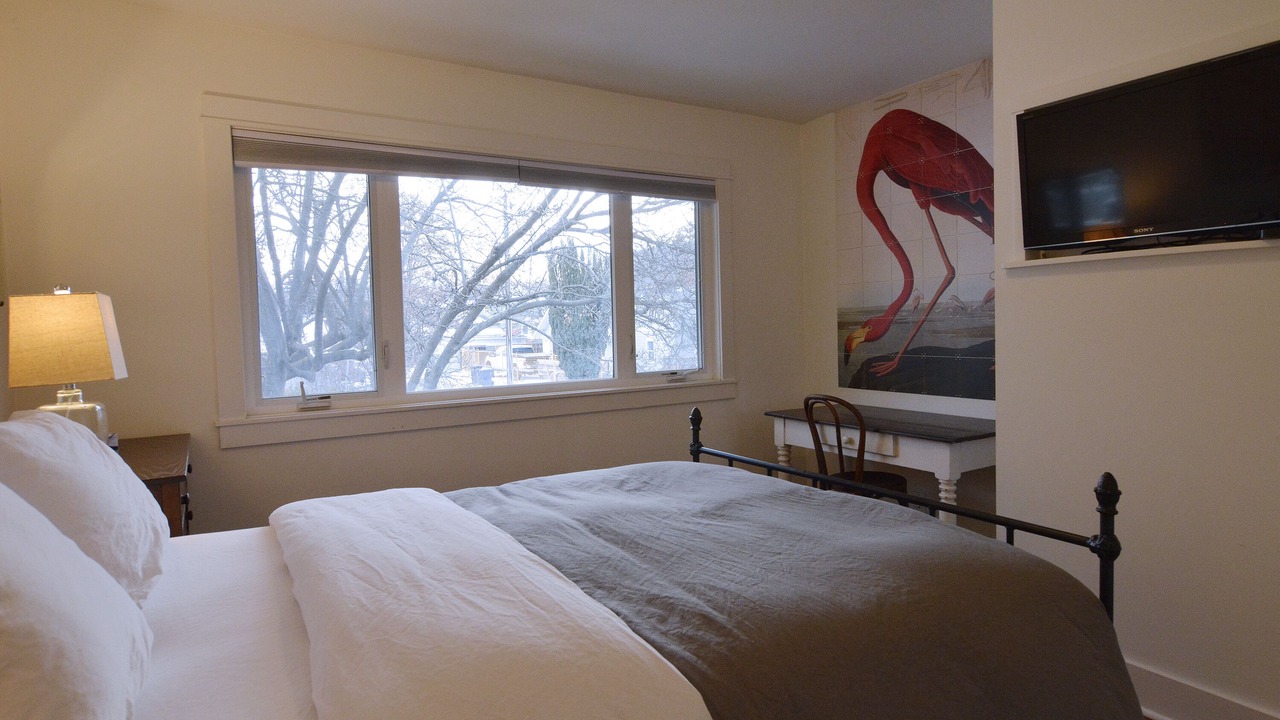 Photo of Bedroom in Kelowna Central Business District