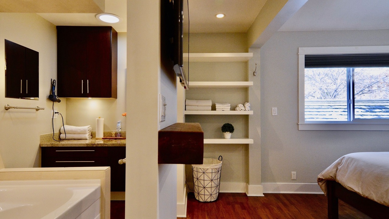 Photo of Bedroom in Kelowna Central Business District