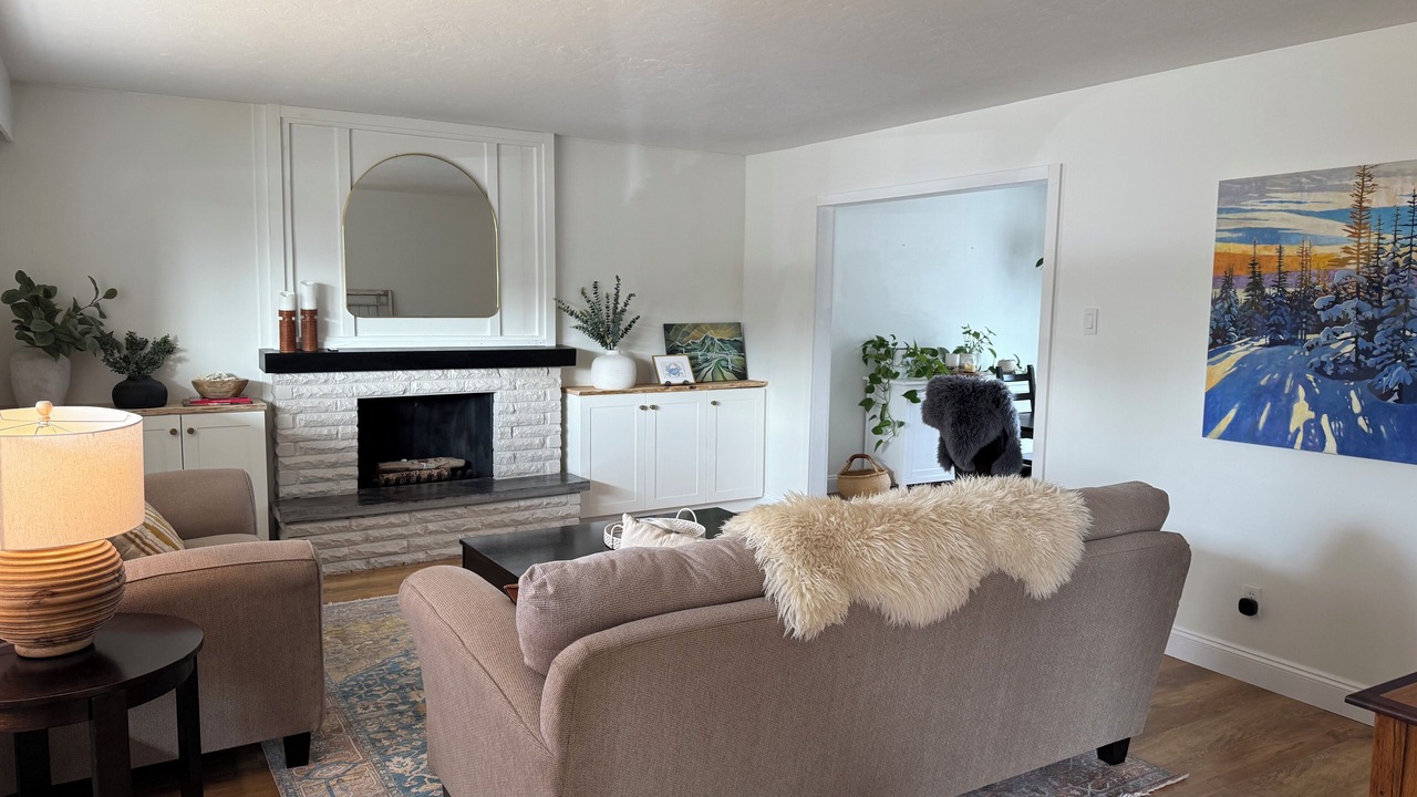 Photo of Livingroom in Smithers