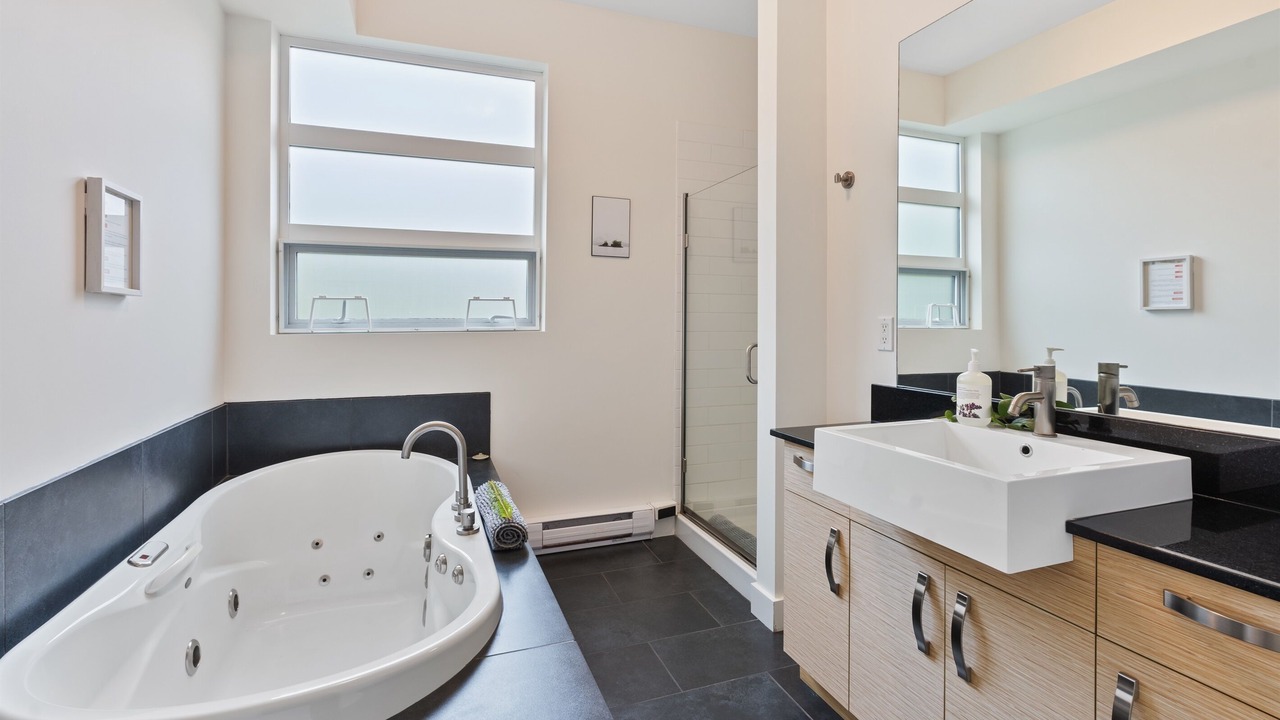 Photo of Bathroom in Ucluelet