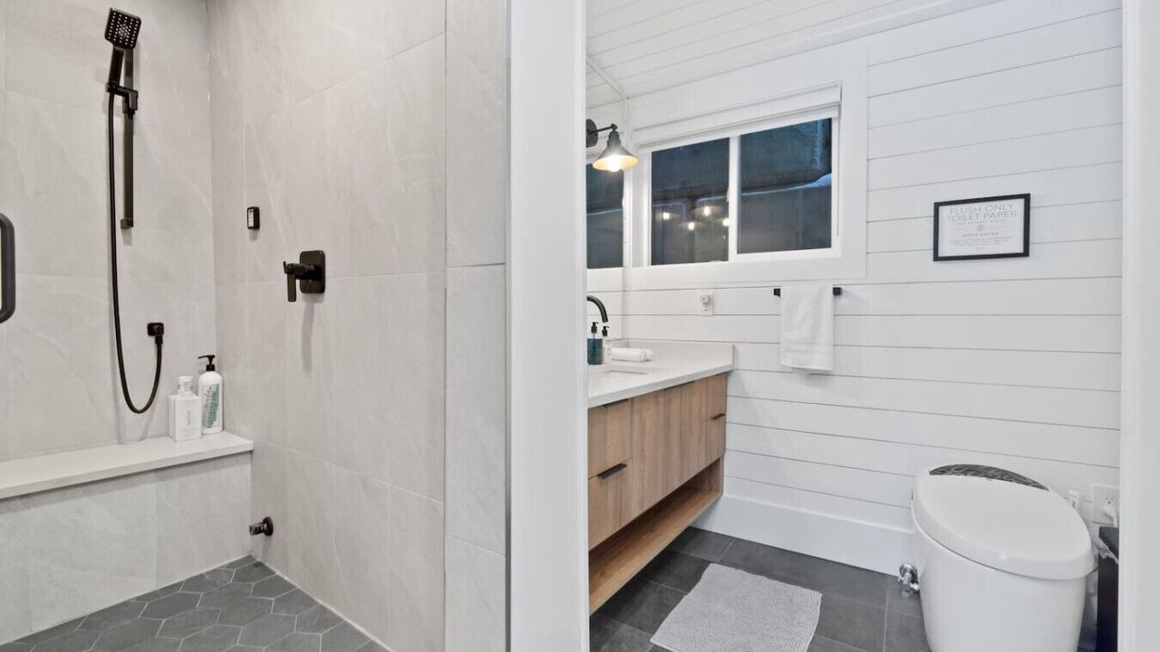 Photo of Bathroom in Sardis