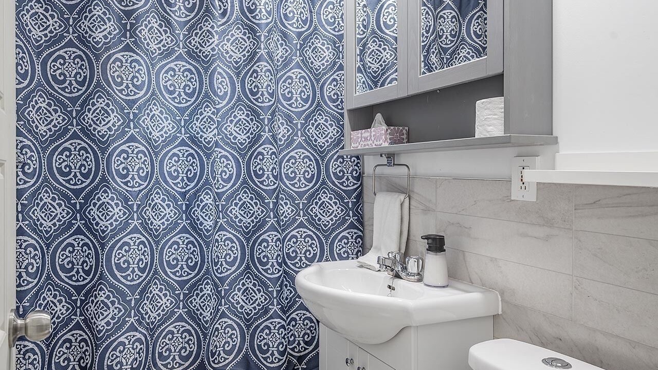 Photo of Bathroom in Ahuntsic