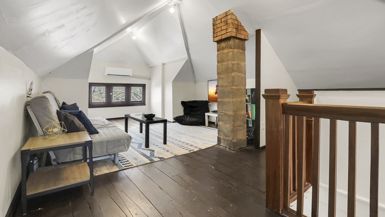 Photo of Livingroom in Niagara Falls