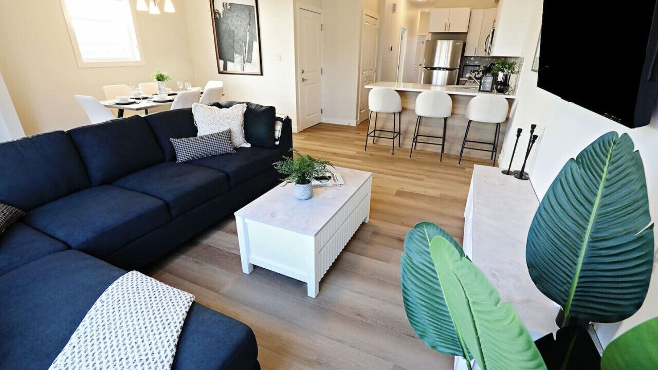 Photo of Livingroom in North Central Edmonton