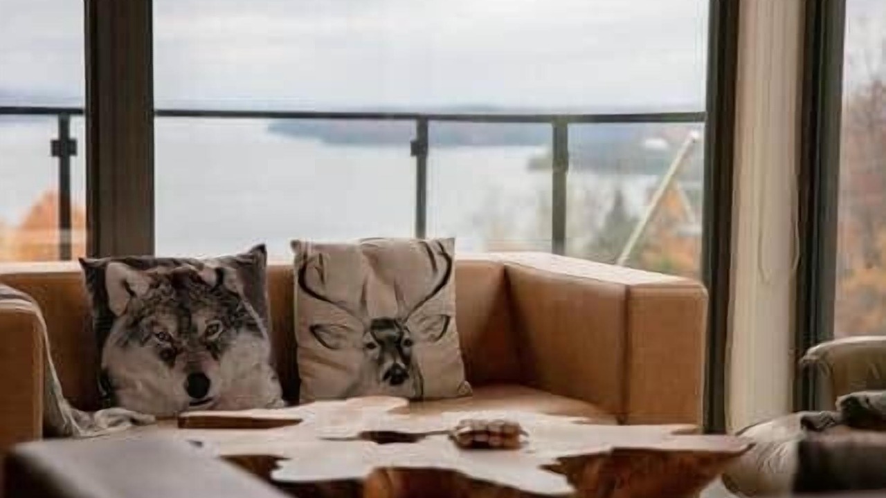 Photo of Livingroom in Owl's Head Ski Resort