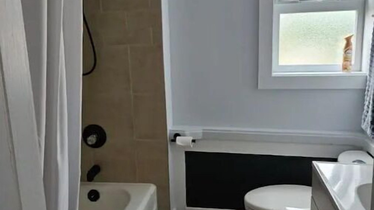 Photo of Bathroom in Duncan