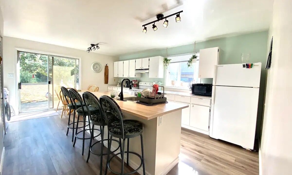 Photo of Kitchen in Esquimalt