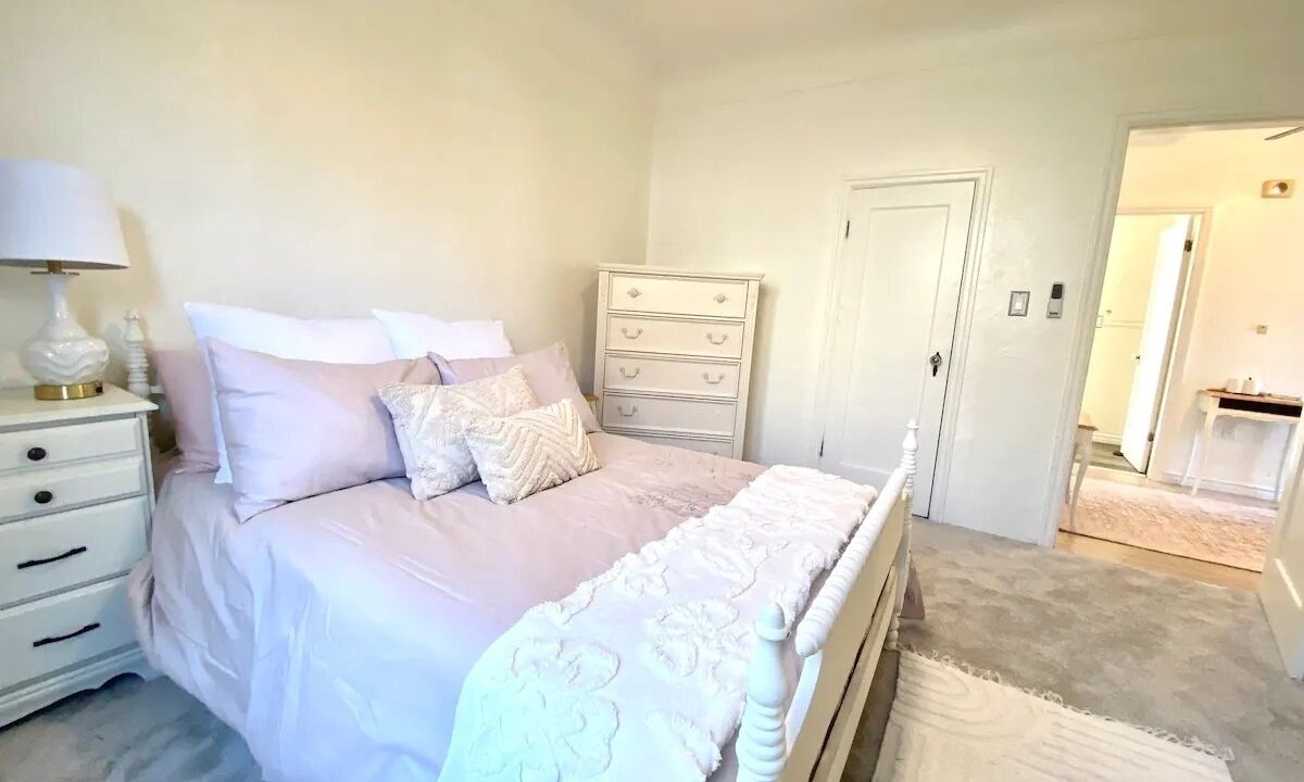Photo of Bedroom in Esquimalt