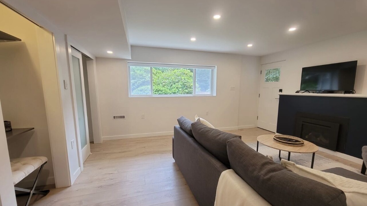 Photo of Livingroom in District of North Vancouver