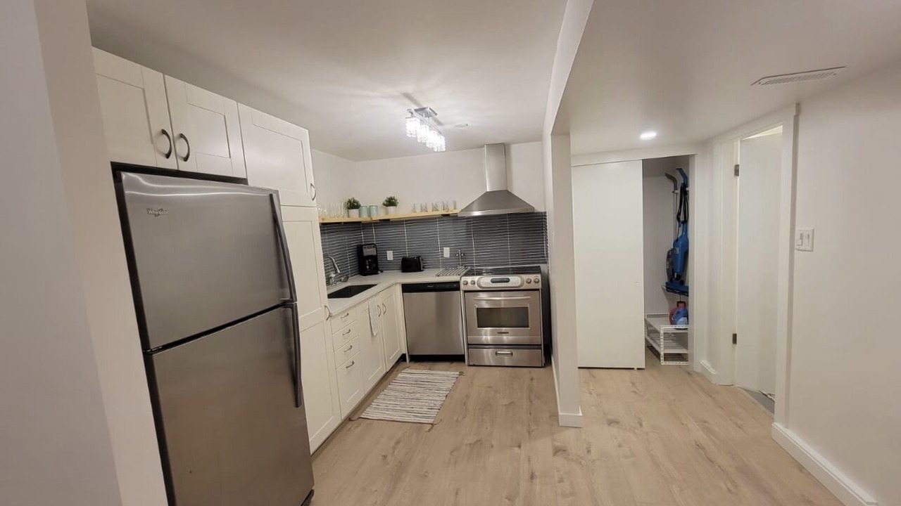Photo of Kitchen in District of North Vancouver