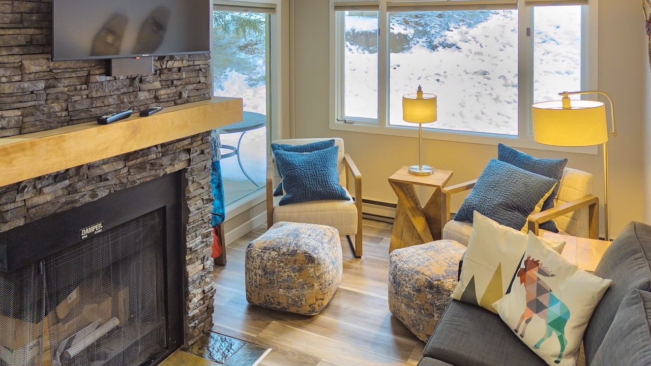 Photo of Livingroom in East Kootenay