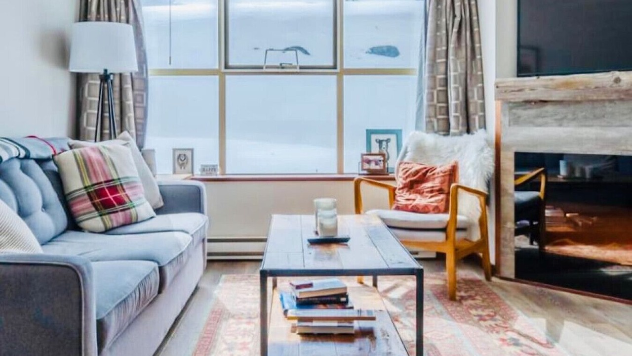 Photo of Livingroom in Apex Mountain