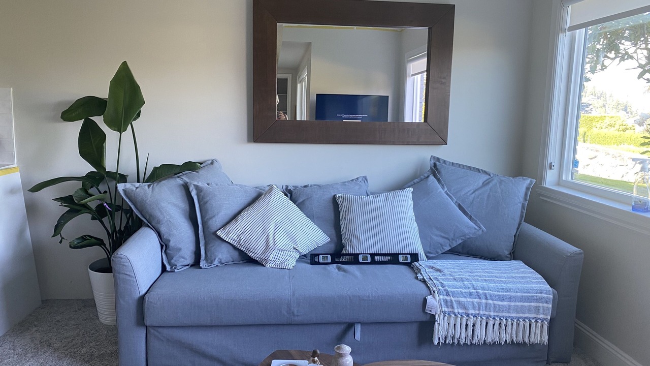 Photo of Livingroom in Dollarton