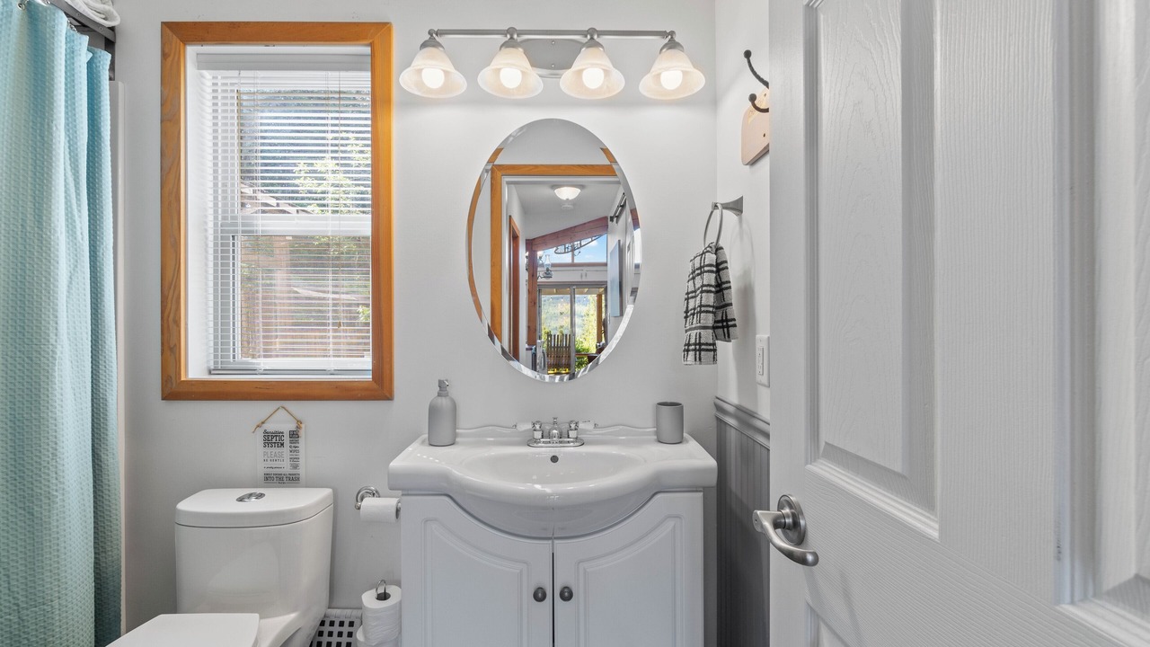 Photo of Bathroom in Blind Bay