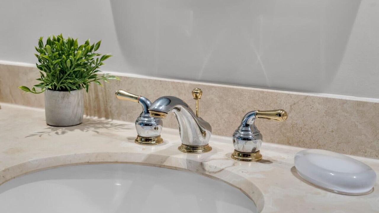 Photo of Bathroom in Oro-Medonte