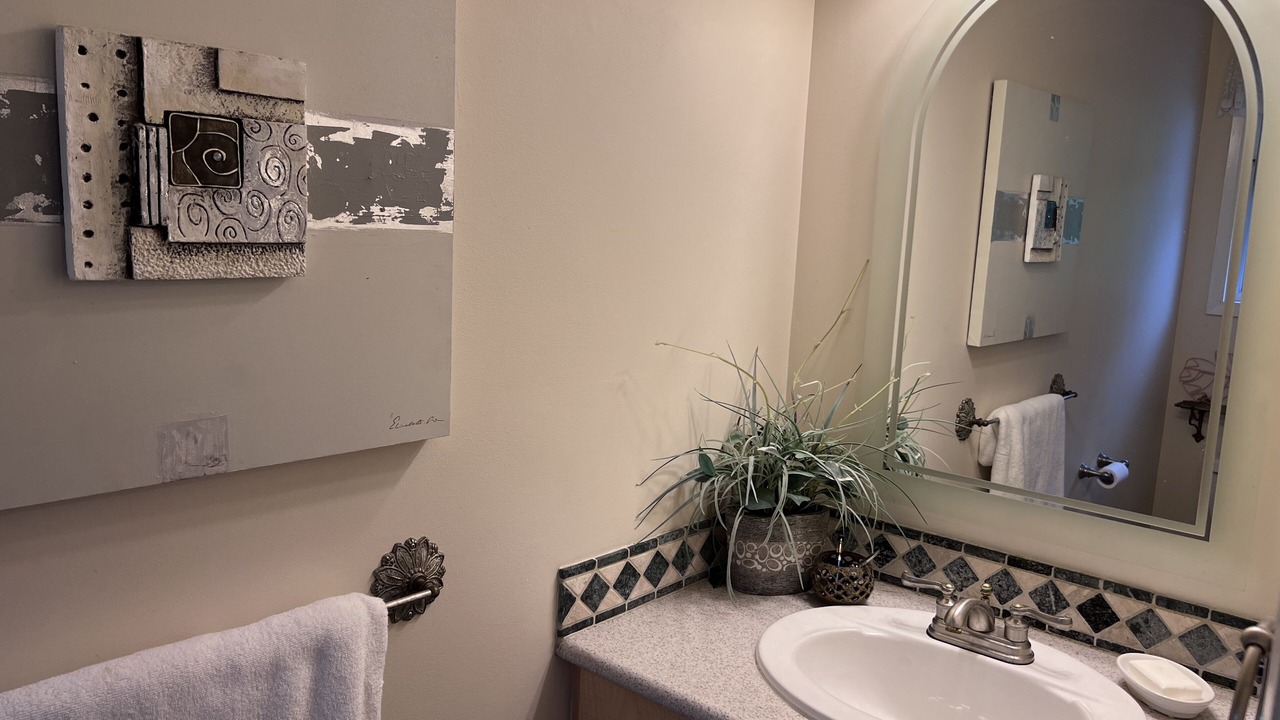 Photo of Bathroom in Saanich West