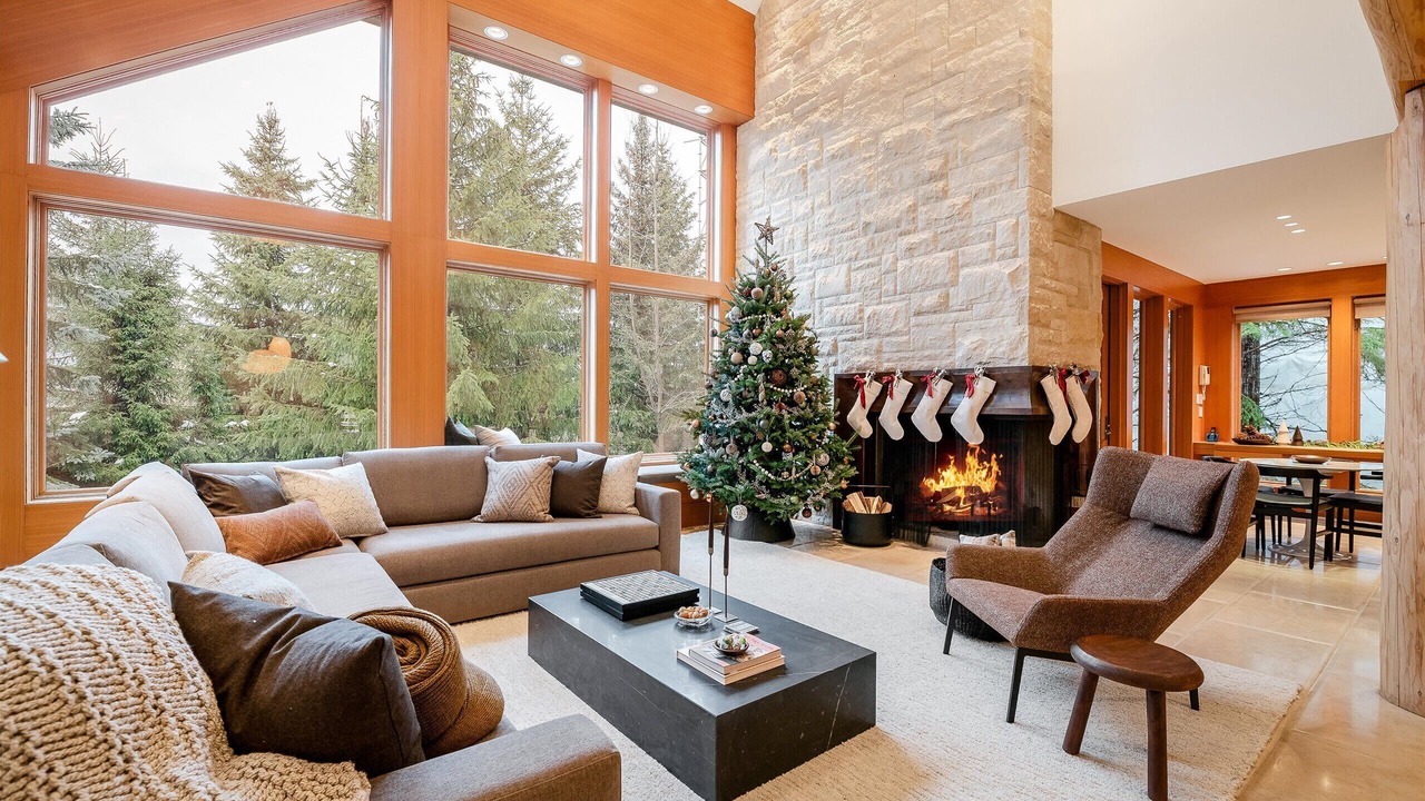 Photo of Livingroom in Upper Village