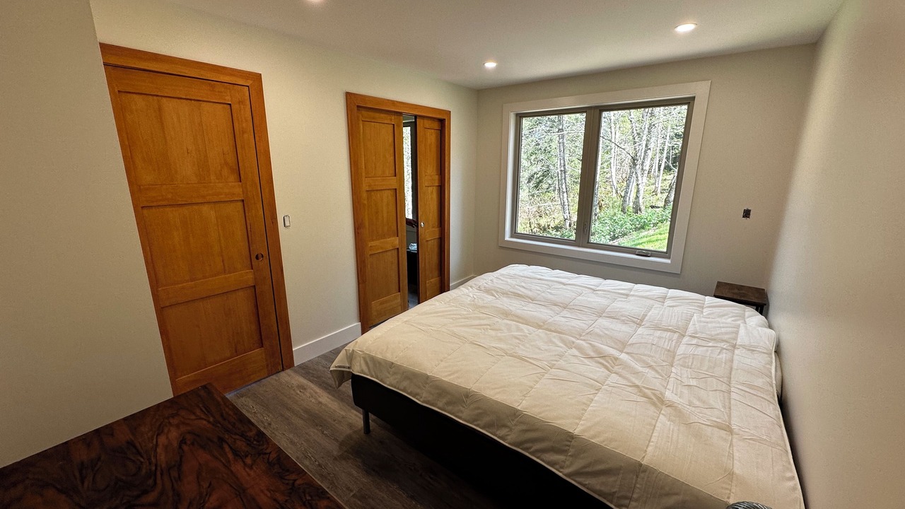 Photo of Bedroom in Salt Spring Island