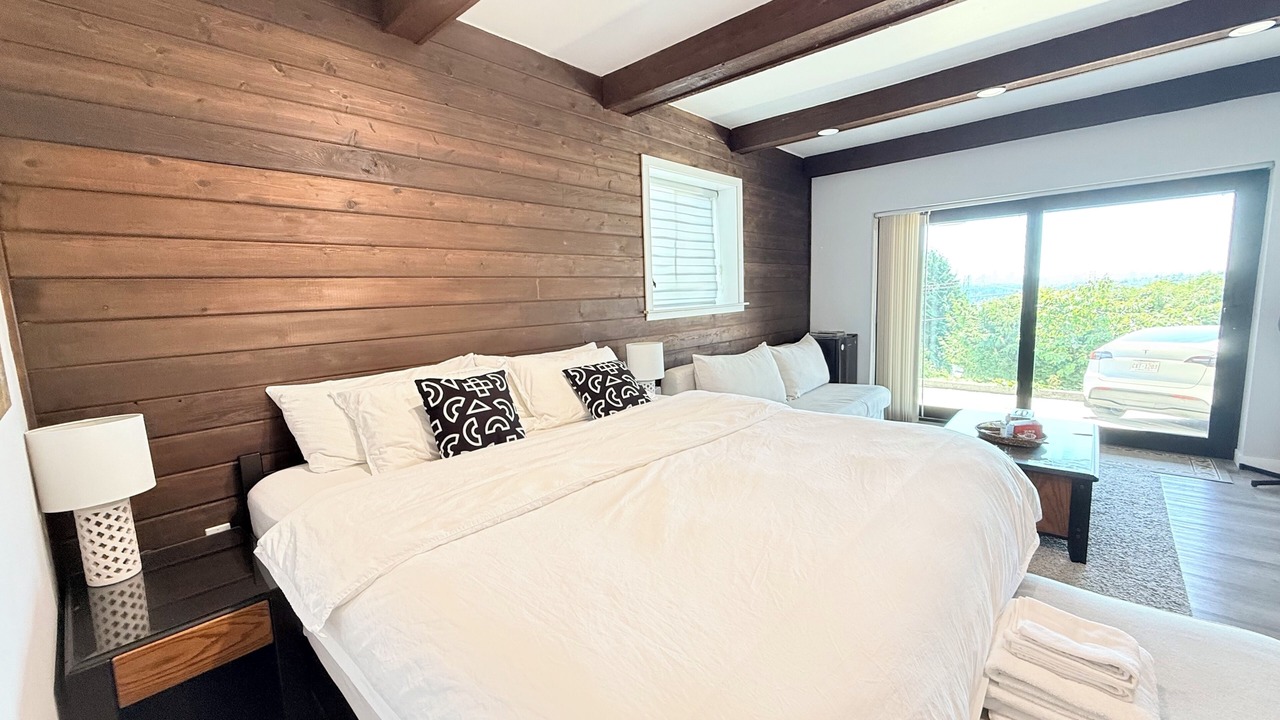 Photo of Bedroom in West Vancouver