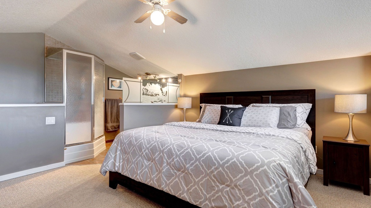 Photo of Bedroom in Cougar Creek