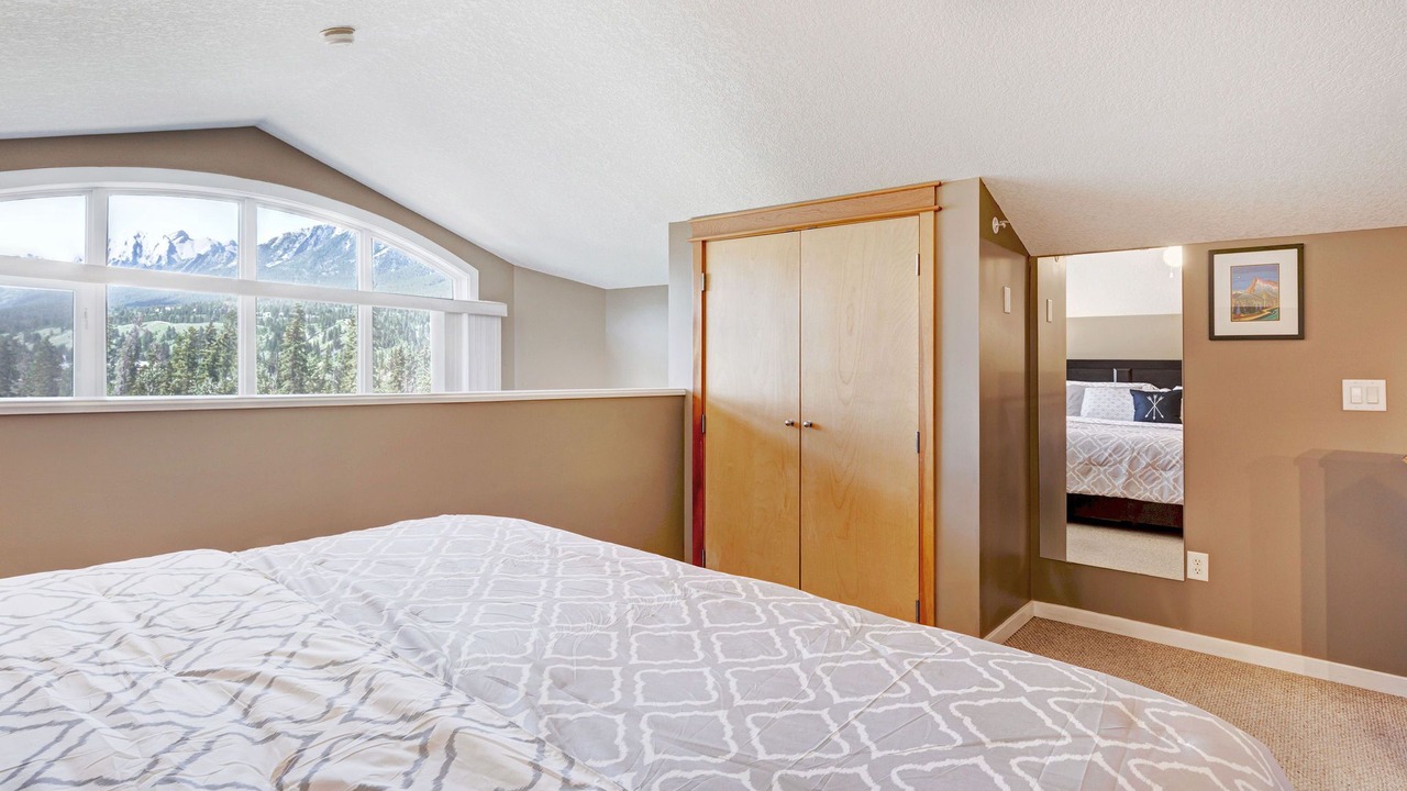 Photo of Bedroom in Cougar Creek