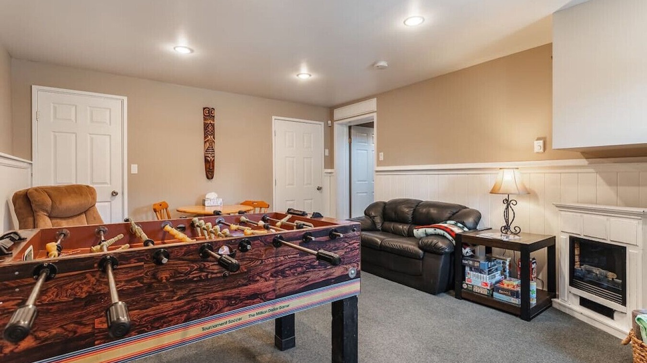 Photo of Bedroom in Apex Mountain