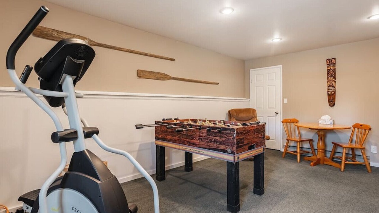 Photo of Bedroom in Apex Mountain