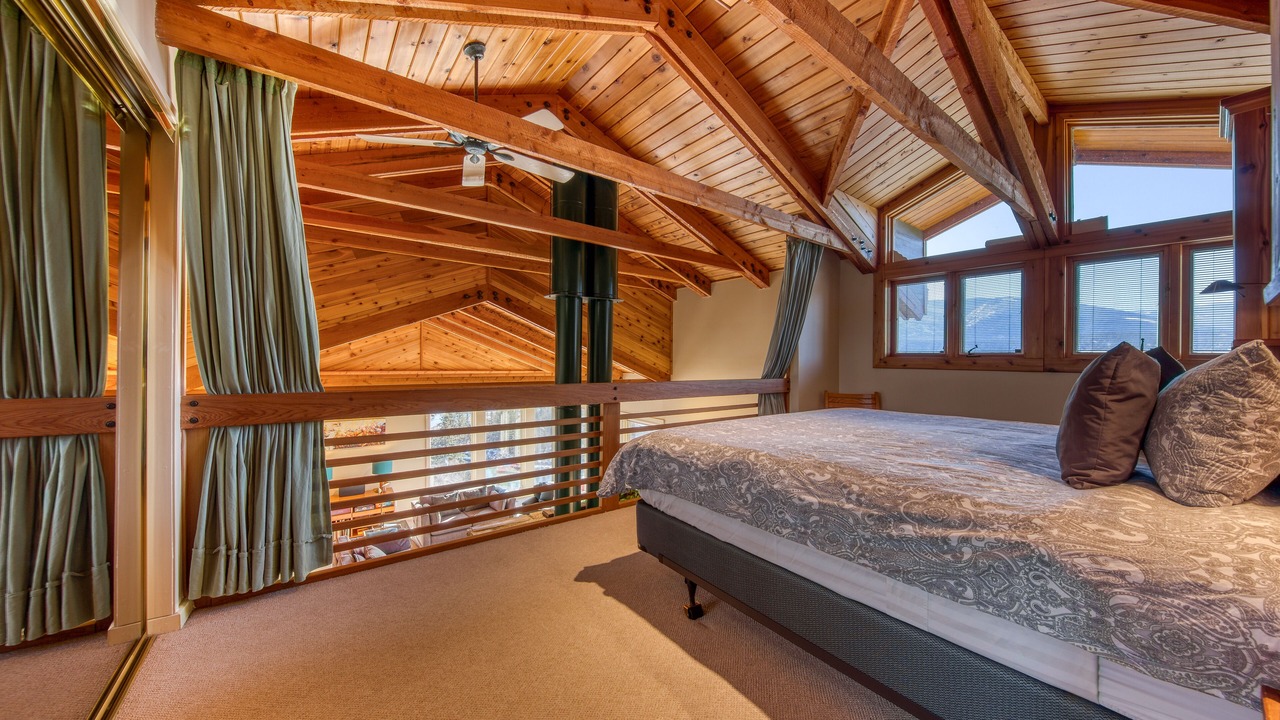 Photo of Bedroom in East Kootenay