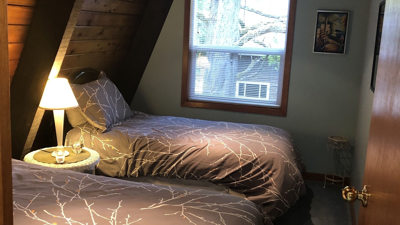 Photo of Bedroom in Youbou