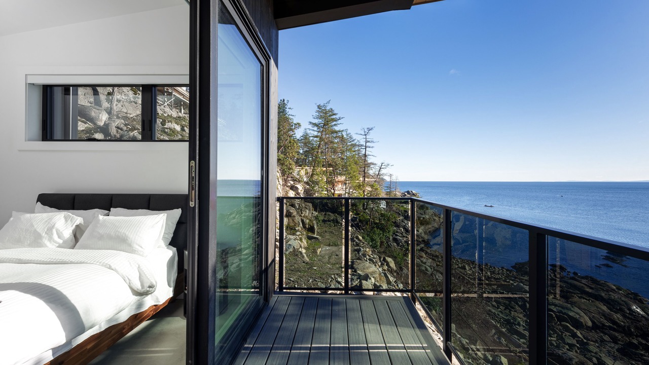 Photo of Bedroom in Halfmoon Bay