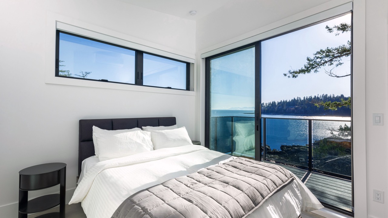Photo of Bedroom in Halfmoon Bay