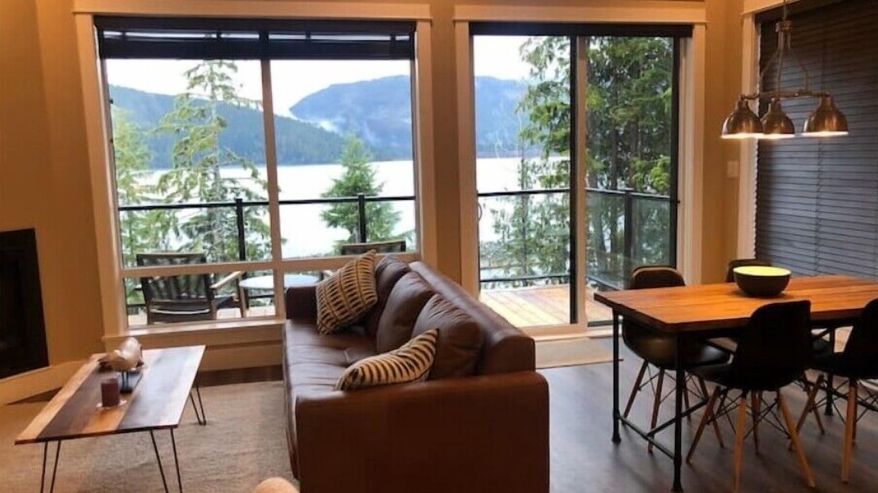 Photo of Livingroom in Port Renfrew