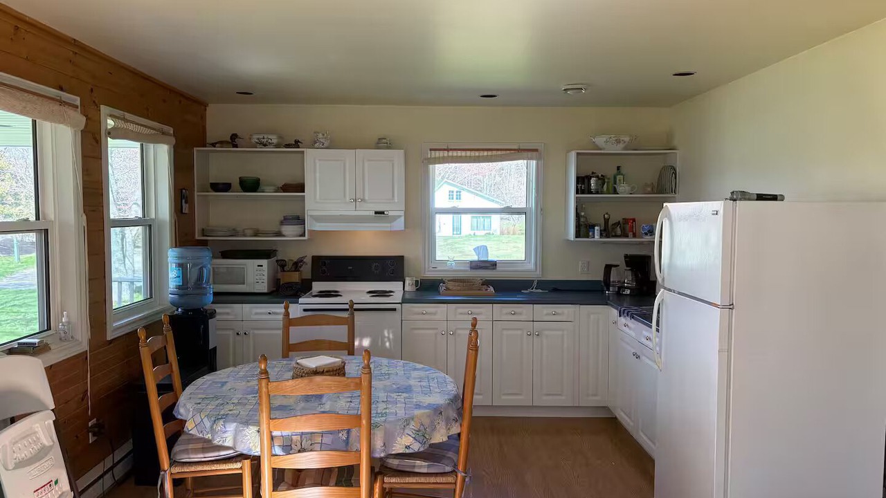 Photo of Kitchen in East Lake Ainslie