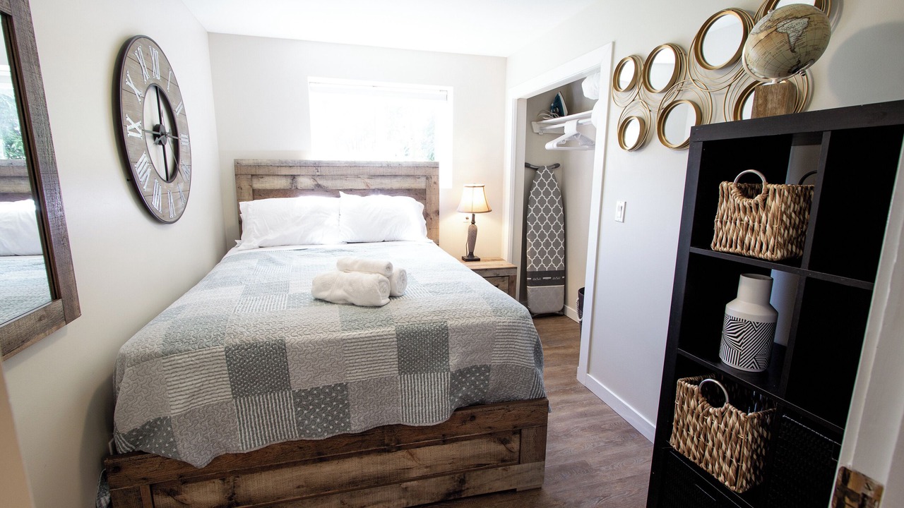 Photo of Bedroom in Departure Bay