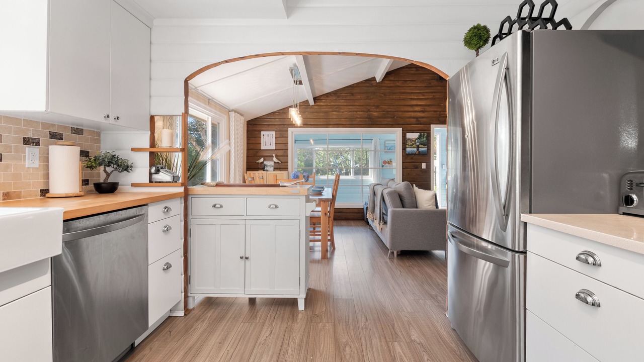 Photo of Kitchen in Harrison Hot Springs