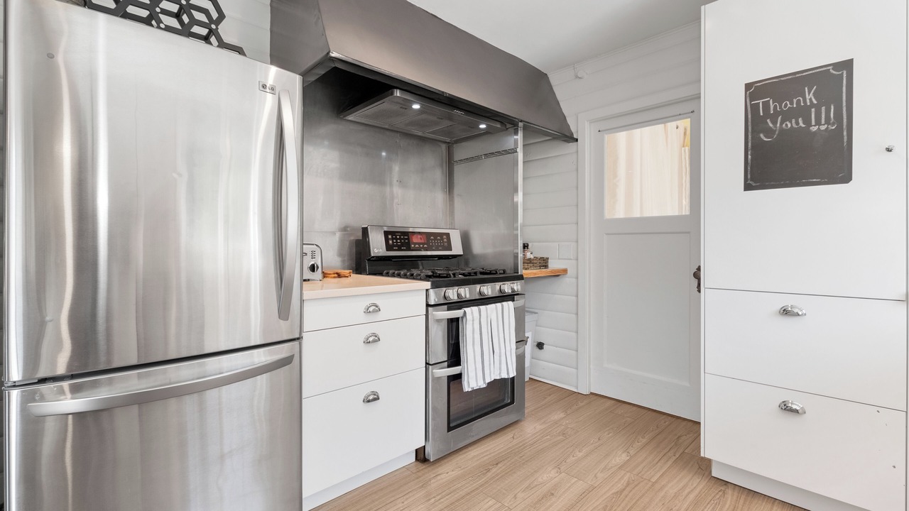 Photo of Kitchen in Harrison Hot Springs