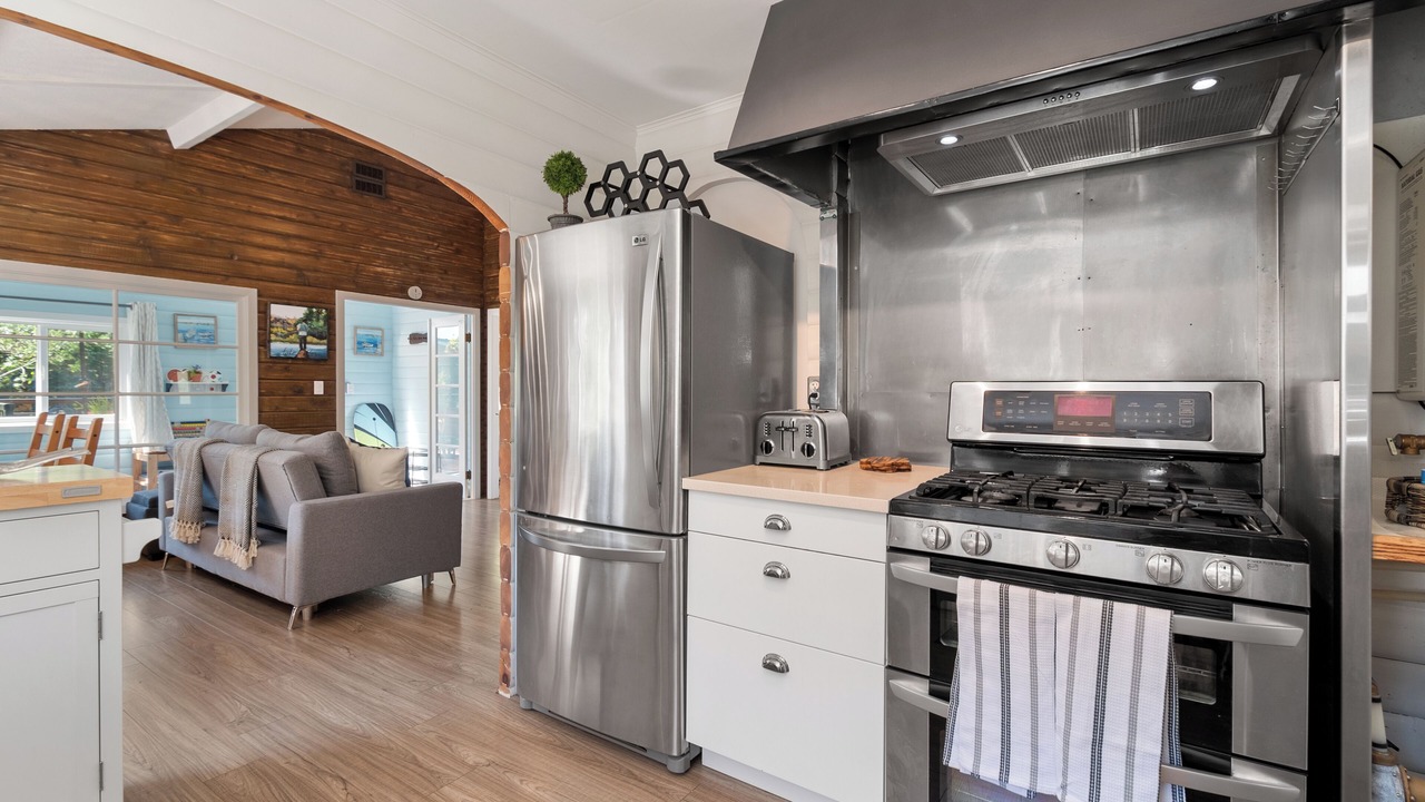 Photo of Kitchen in Harrison Hot Springs