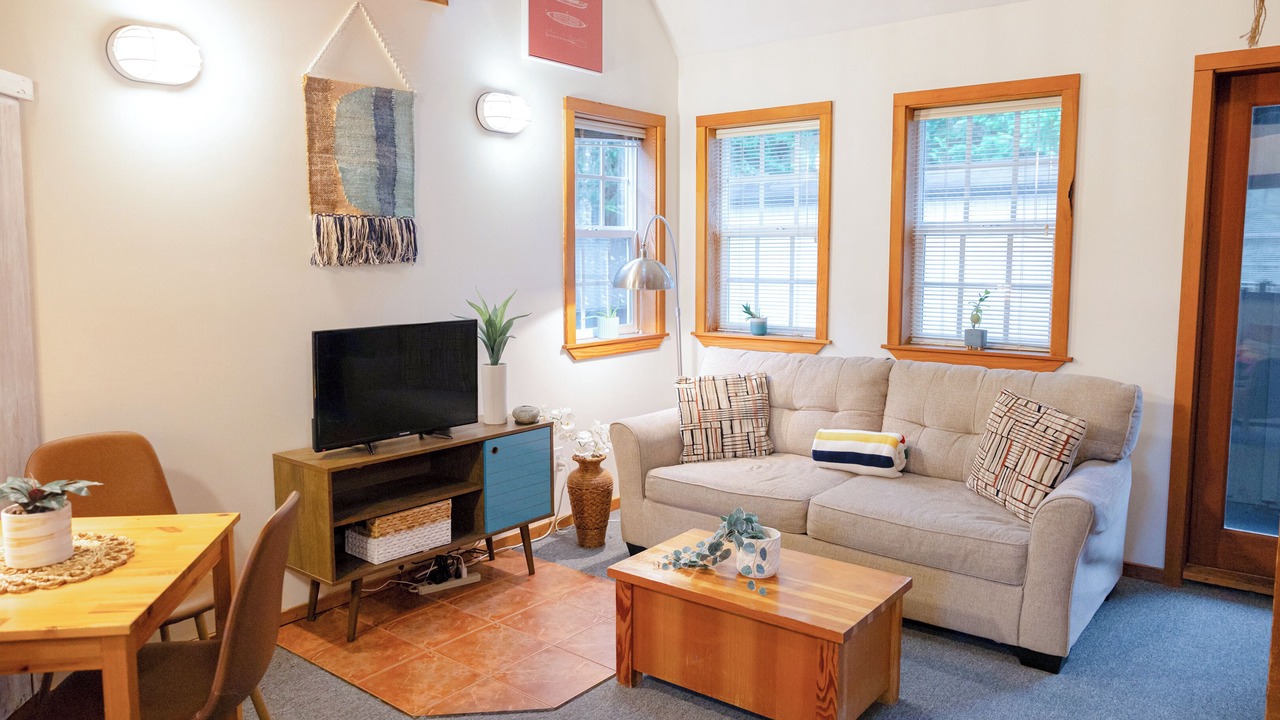 Photo of Livingroom in Ucluelet