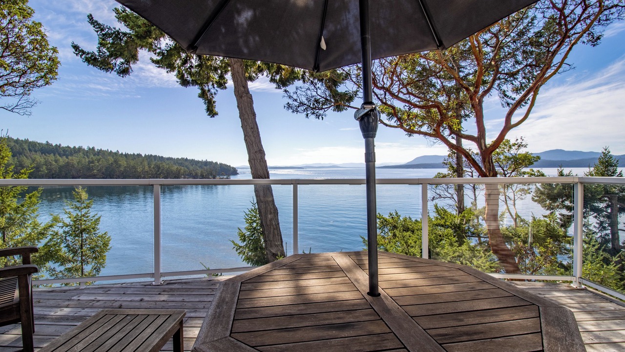 Photo of Patio Balcony in Pender Island