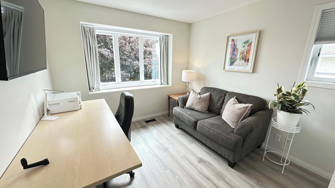 Photo of Livingroom in South Pandosy