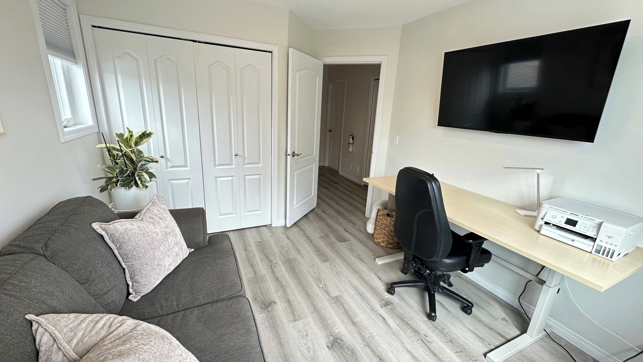Photo of Livingroom in South Pandosy