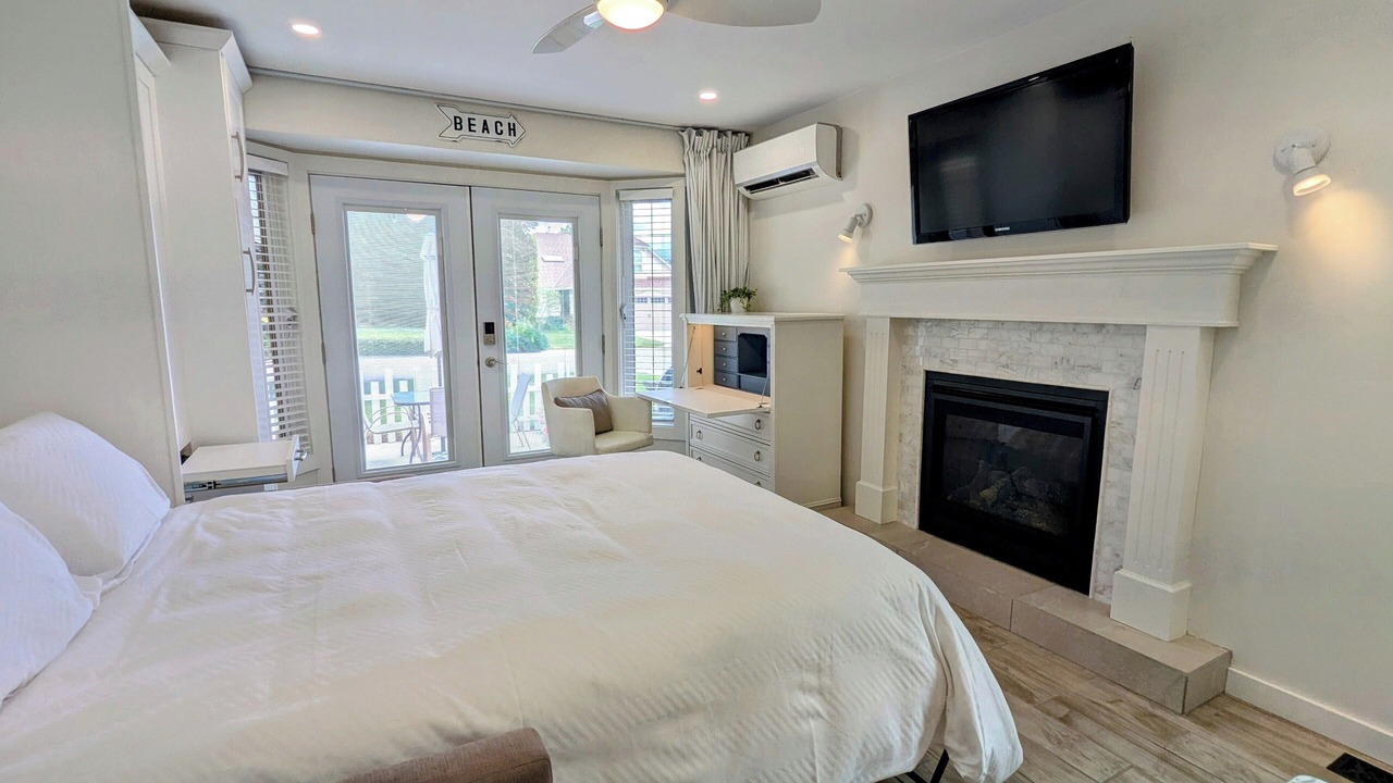 Photo of Bedroom in South Pandosy