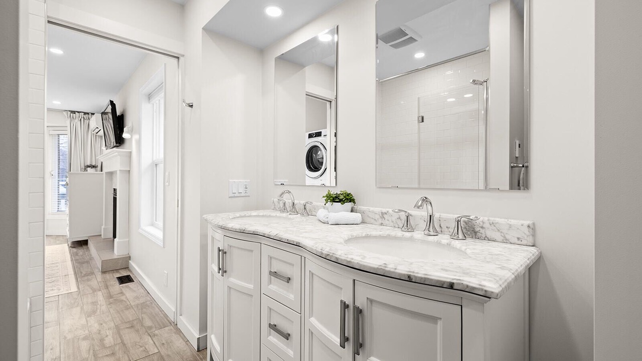 Photo of Bathroom in South Pandosy