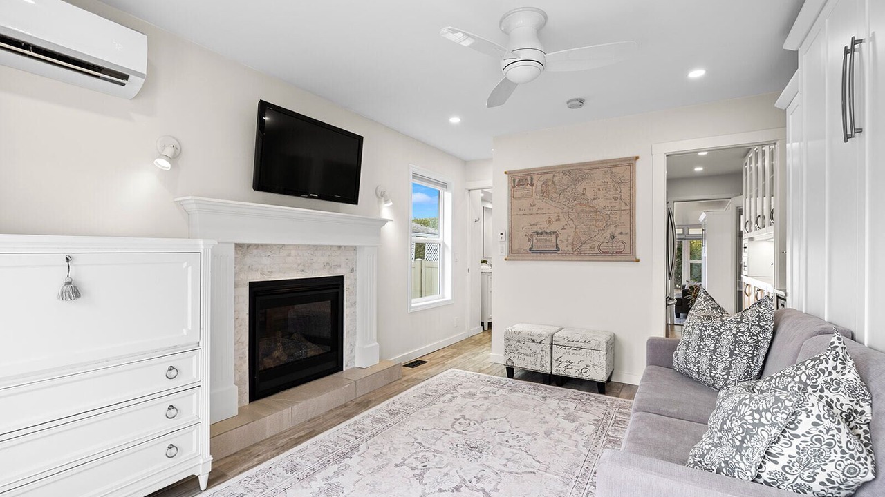 Photo of Livingroom in South Pandosy